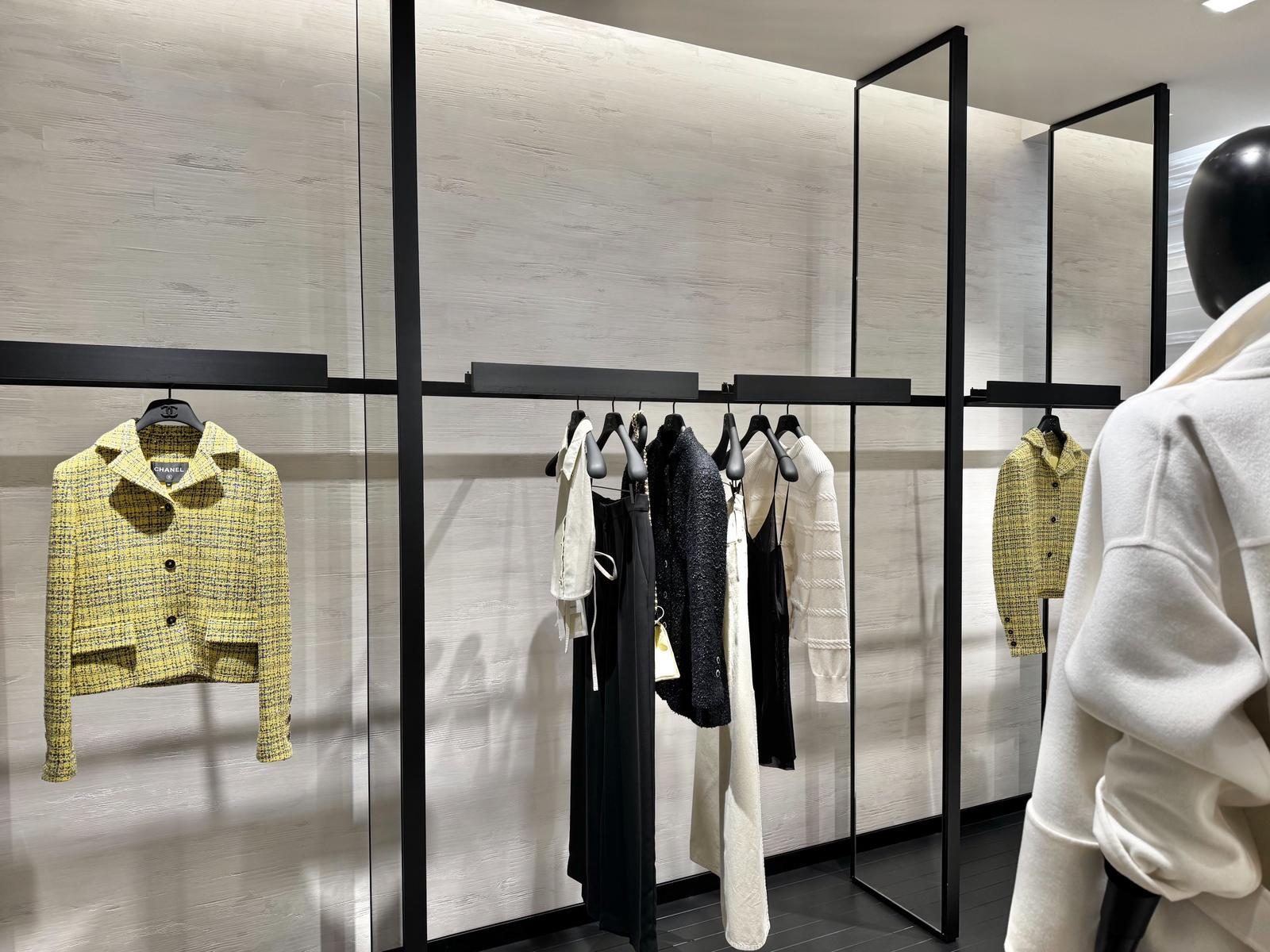 Chanel Amsterdam boutique, floor composition